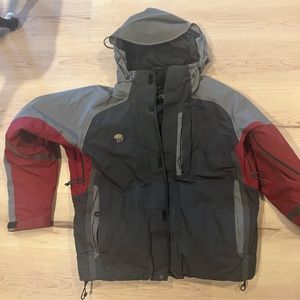 Men’s size large mountain hardware jacket